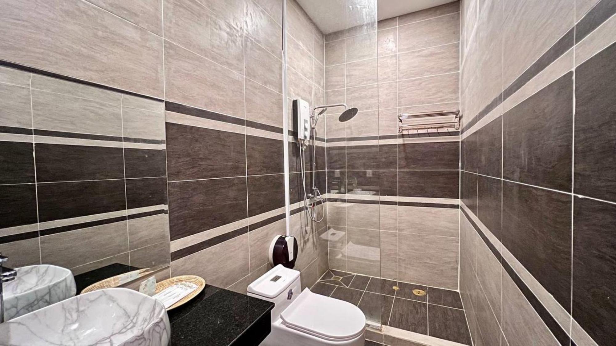 Nyna Villa Guesthouse 캄폿 외부 사진