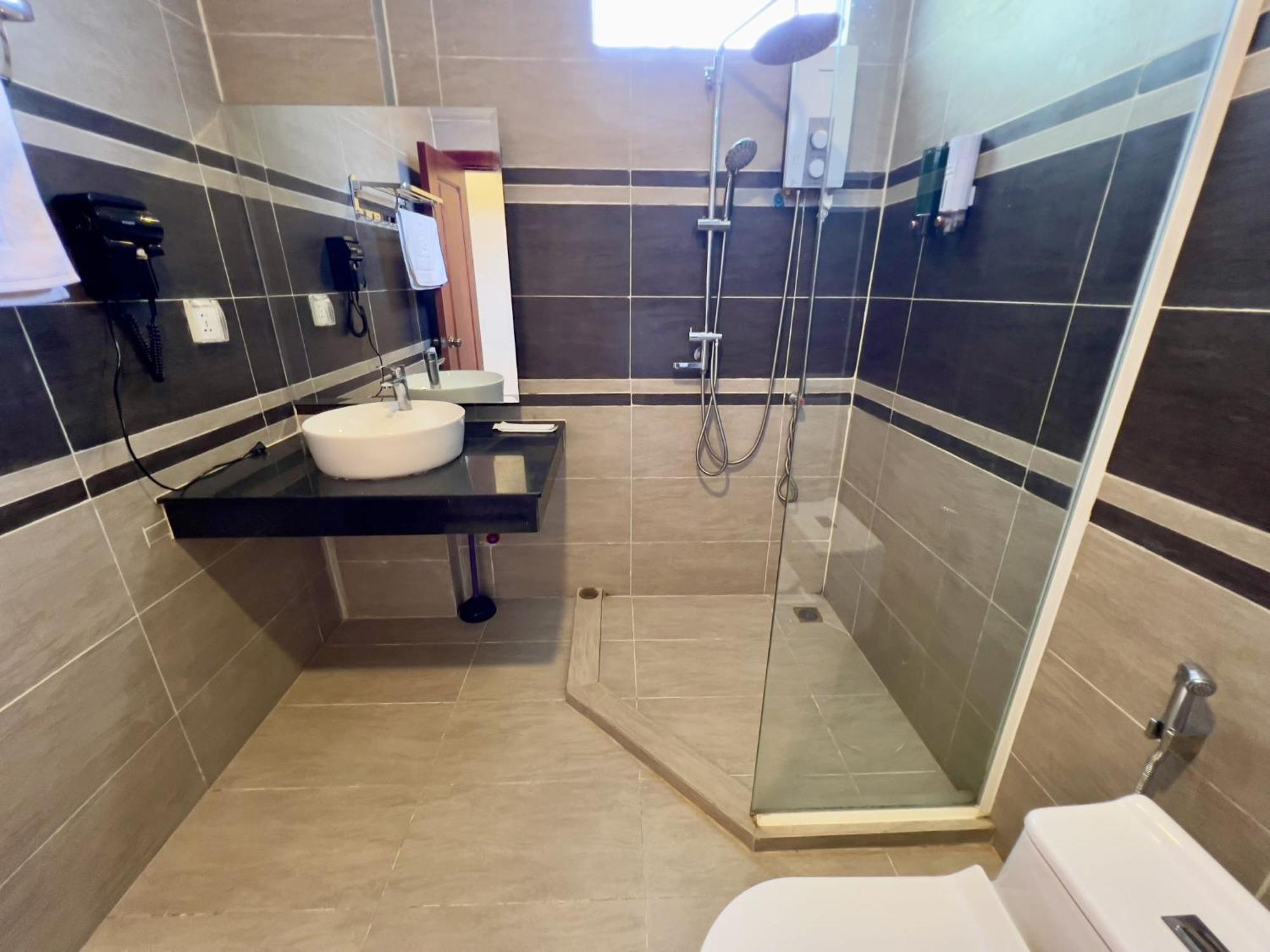 Nyna Villa Guesthouse 캄폿 외부 사진