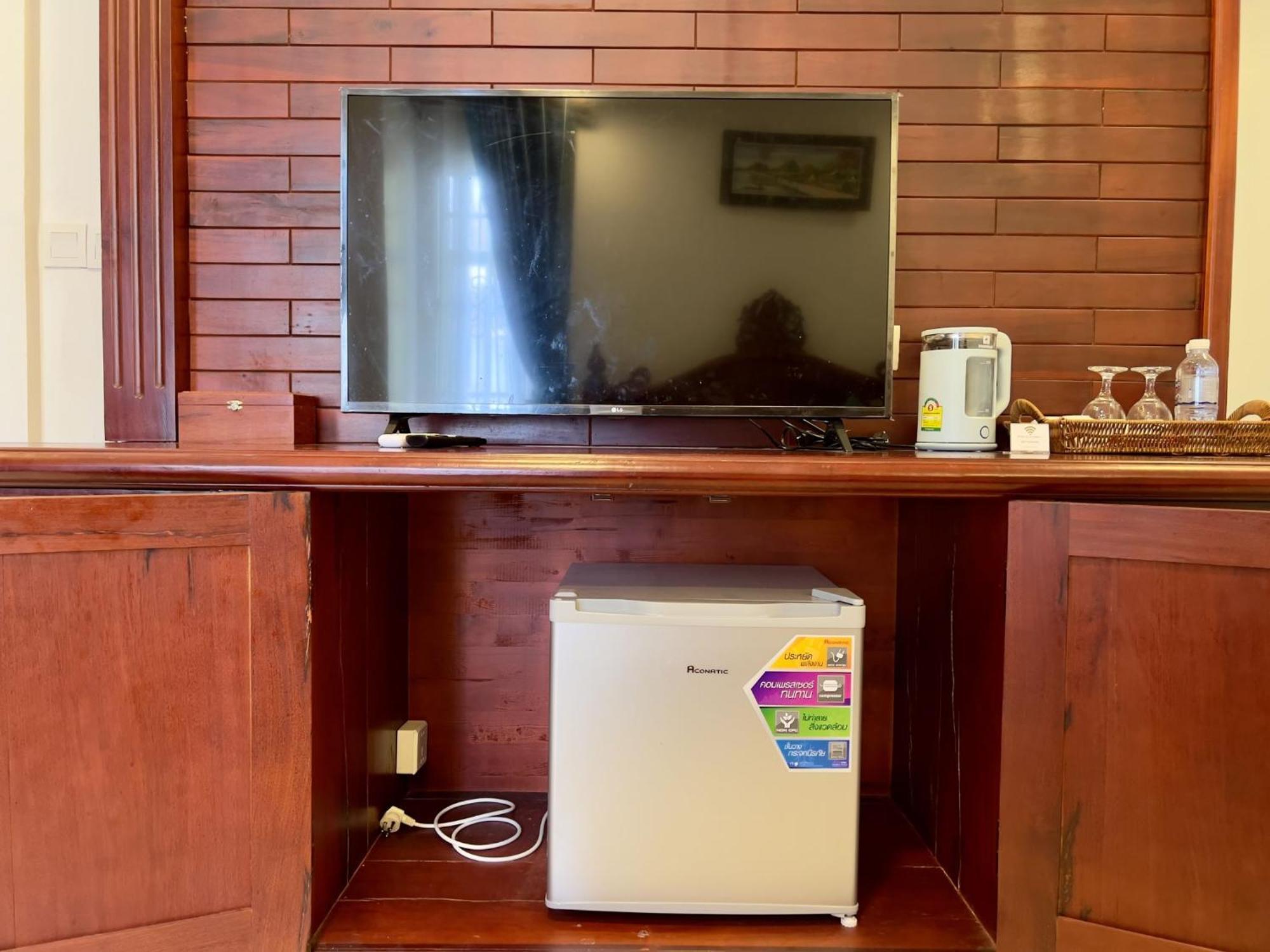 Nyna Villa Guesthouse 캄폿 외부 사진